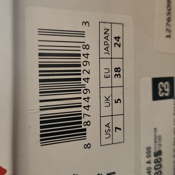 Minnetonka Sunny Thong Sandals, white size 7. - Picture 6 of 7